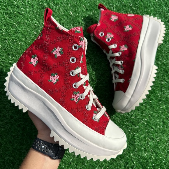 Converse Shoes - Converse Run Star Hike Hi Days Ahead / Vintage White Cross Stitch Roses